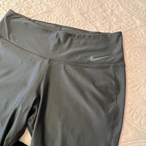 Nike Leggings - Picture 3 of 6